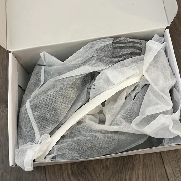 Dream Pairs Heels - Picture 4 of 5